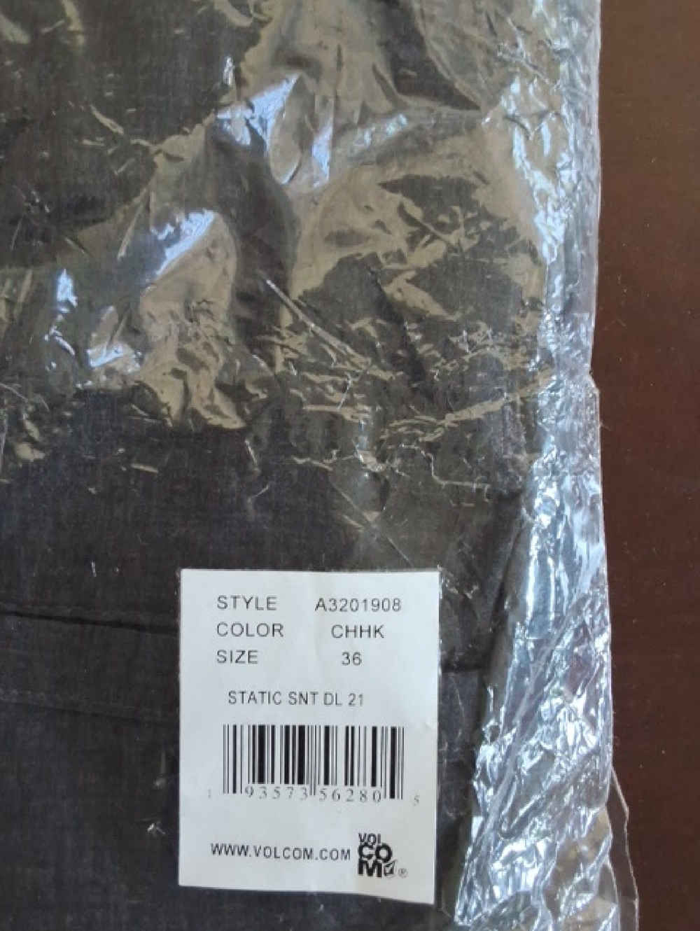 Volcom Shorts - Picture 3 of 3